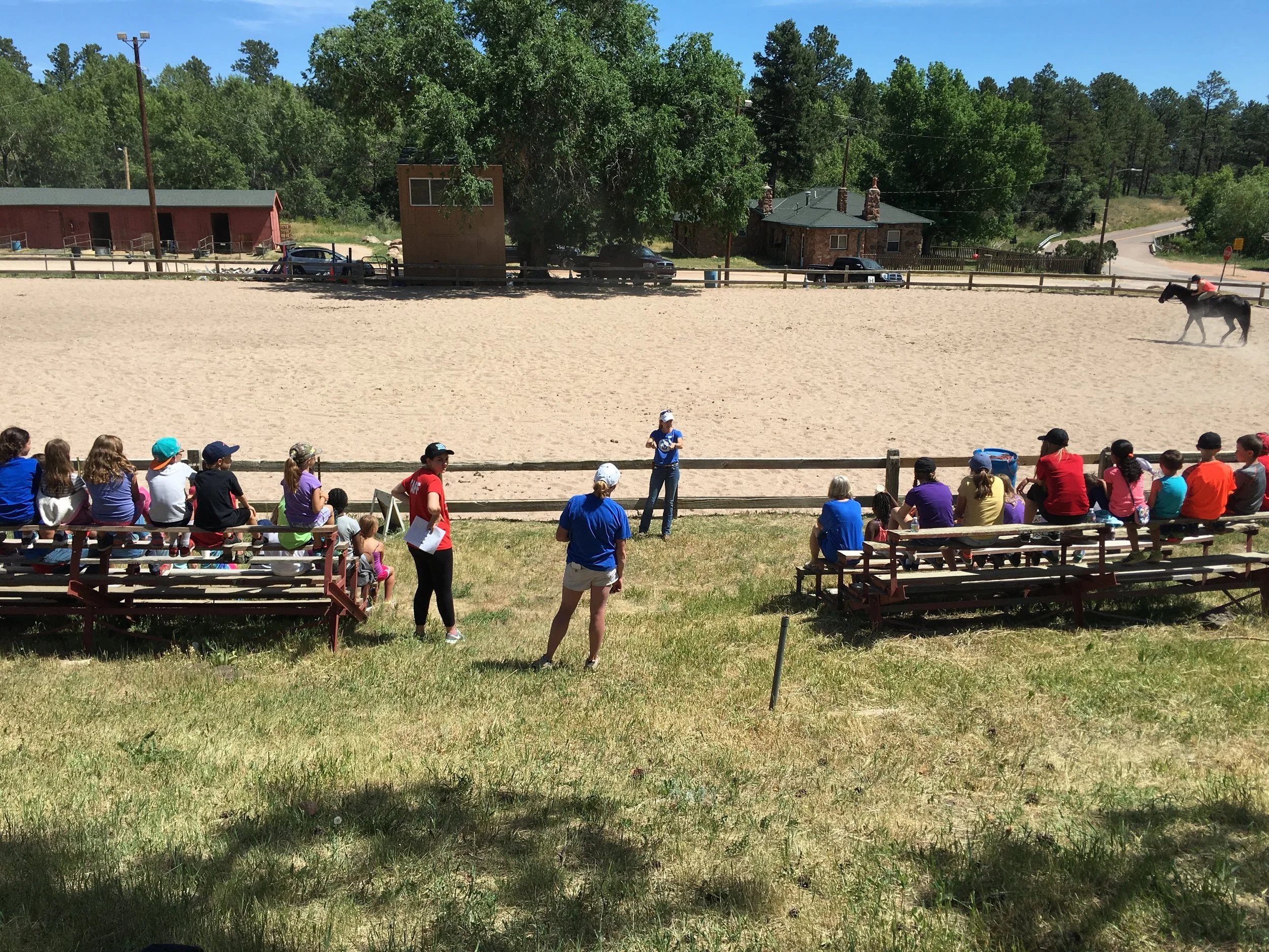 Parwana camp group 2017.JPG