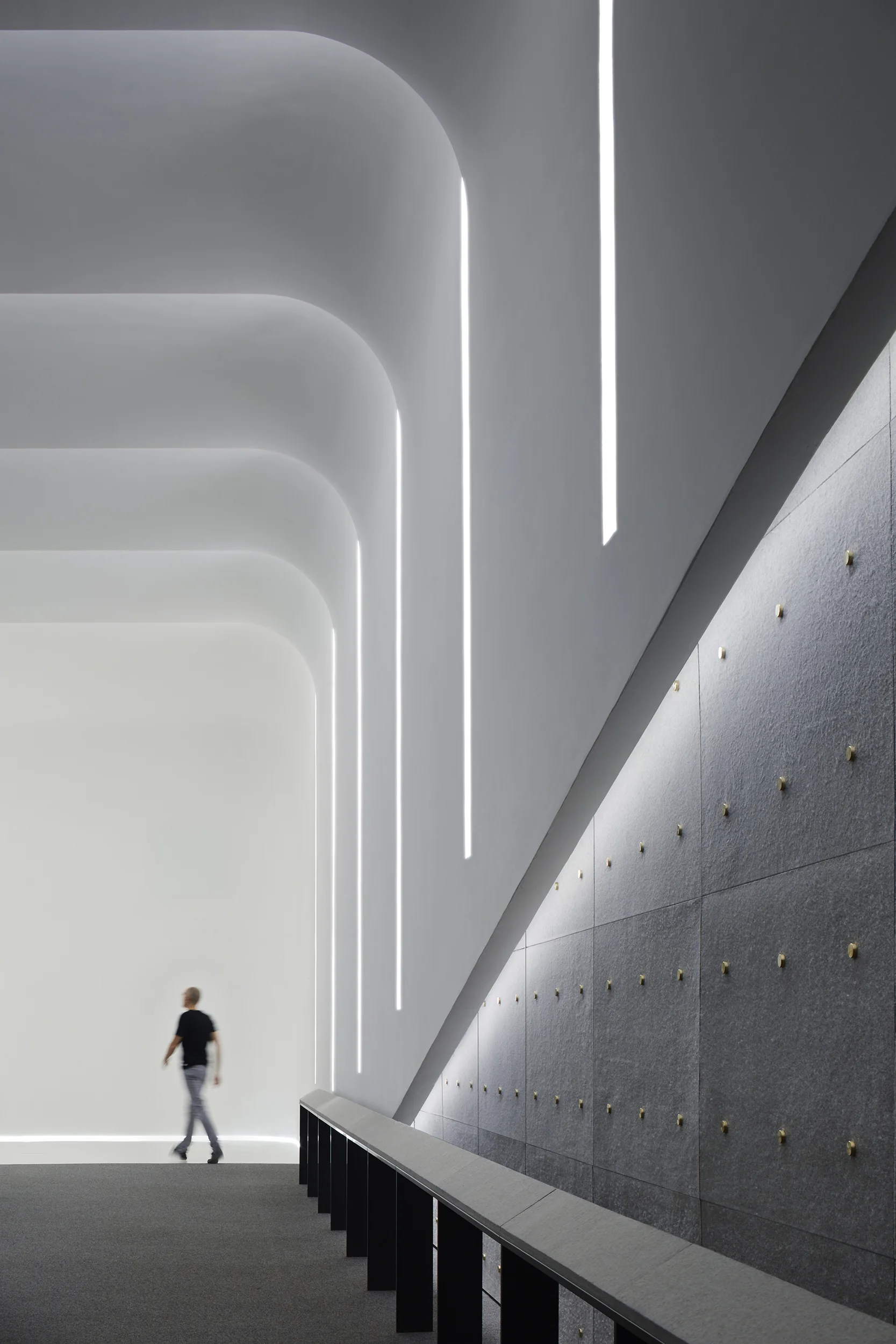  © Nacasa &amp; Partners Inc. 