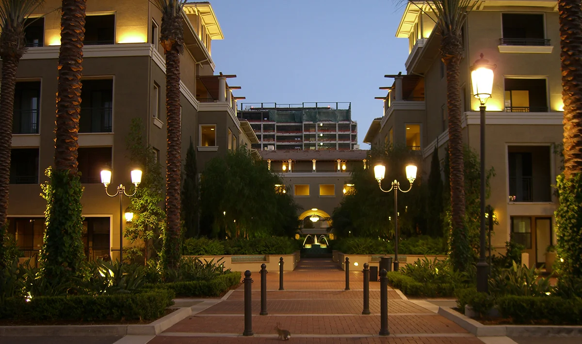  © KGM Architectural Lighting, Inc 