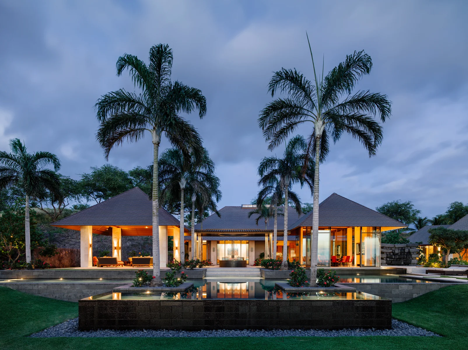 KGM-Lighting-Designer-Private-Residence-South-Kohala-Coast-Hawaii-Pool-Dining-Area-Palm-Trees-Reflective-Pool.jpg