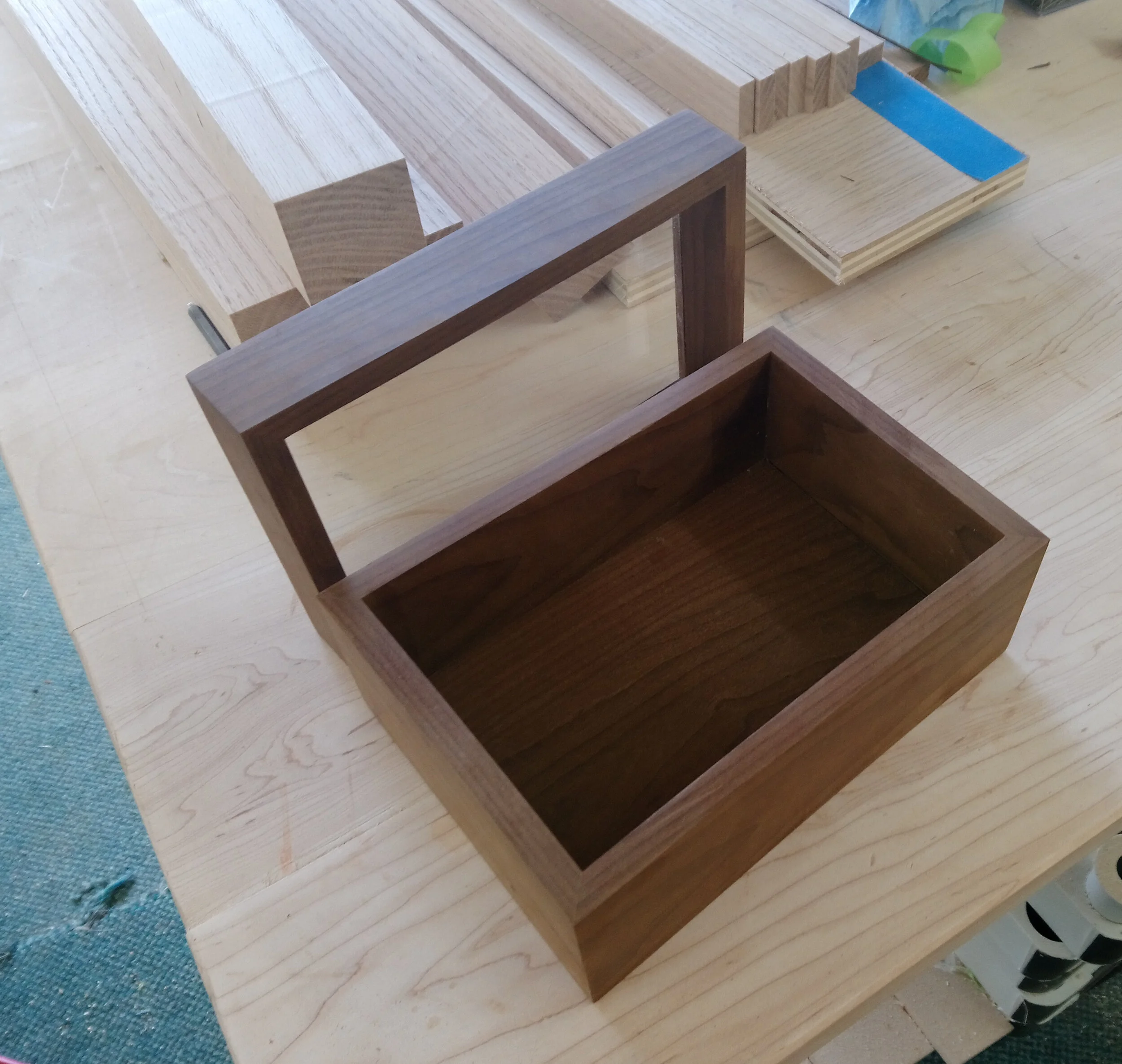 Tea chest
