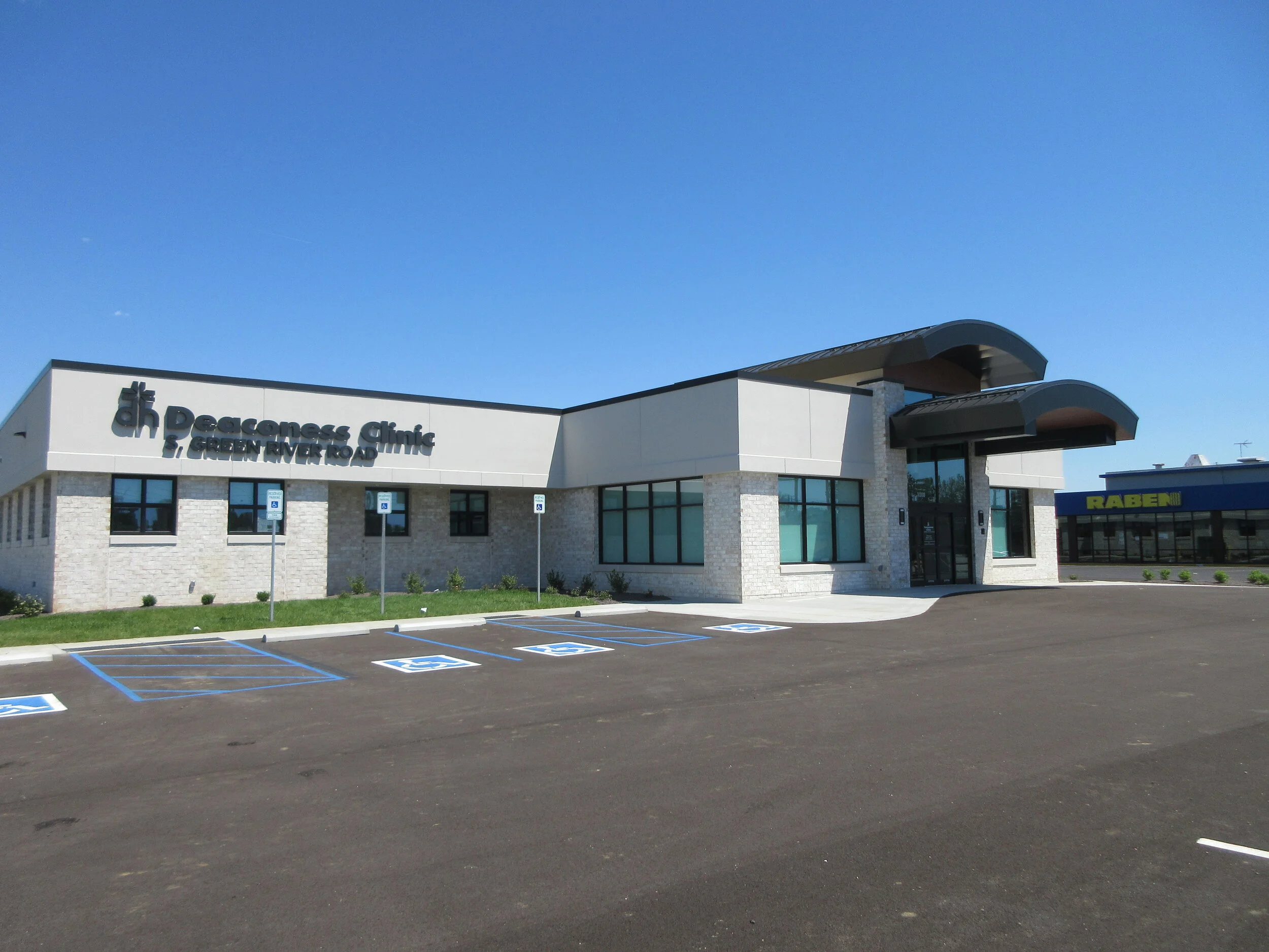 Deaconess Clinic South Green River Road — Empire Contractors..