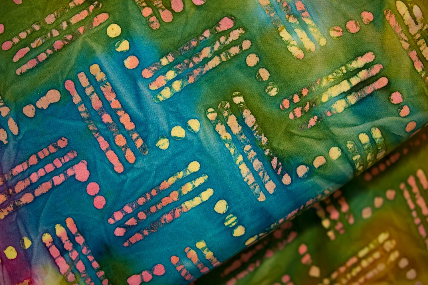 Log Cabin in Pieces on Variegated - Batik