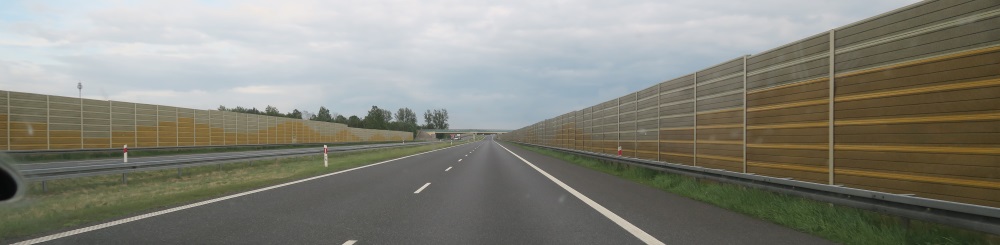 Just to show you the designers of the freeway had a sense of variety. Sometimes these sound barriers were green, sometimes yellow, sometimes cream colored.