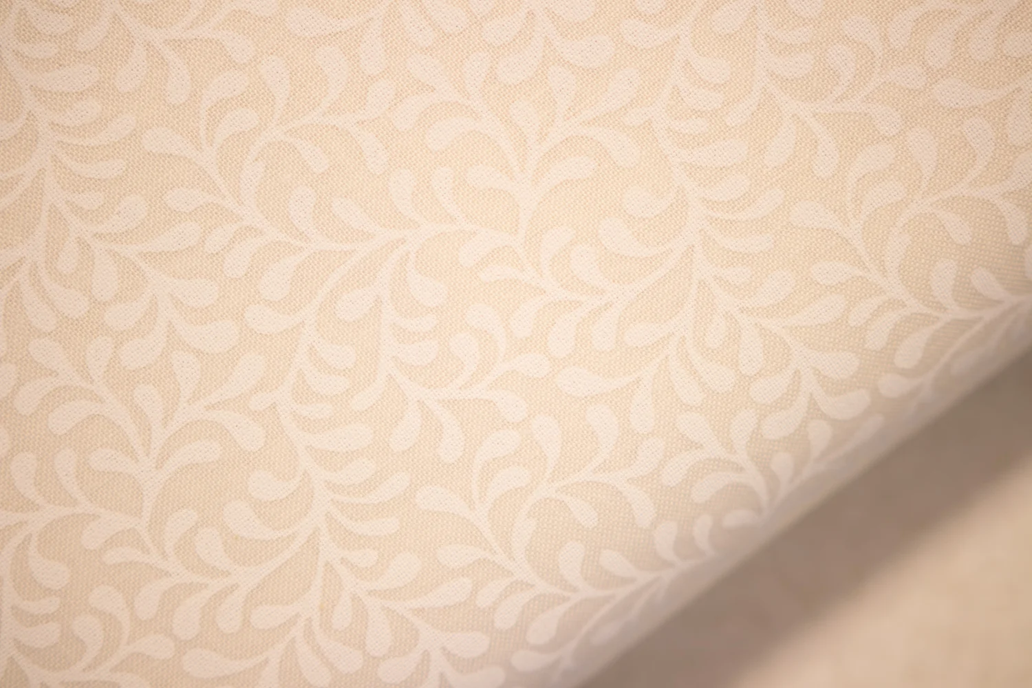 White Runaway Vines on Natural