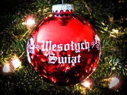 That means "Happy Holiday" in Polish!