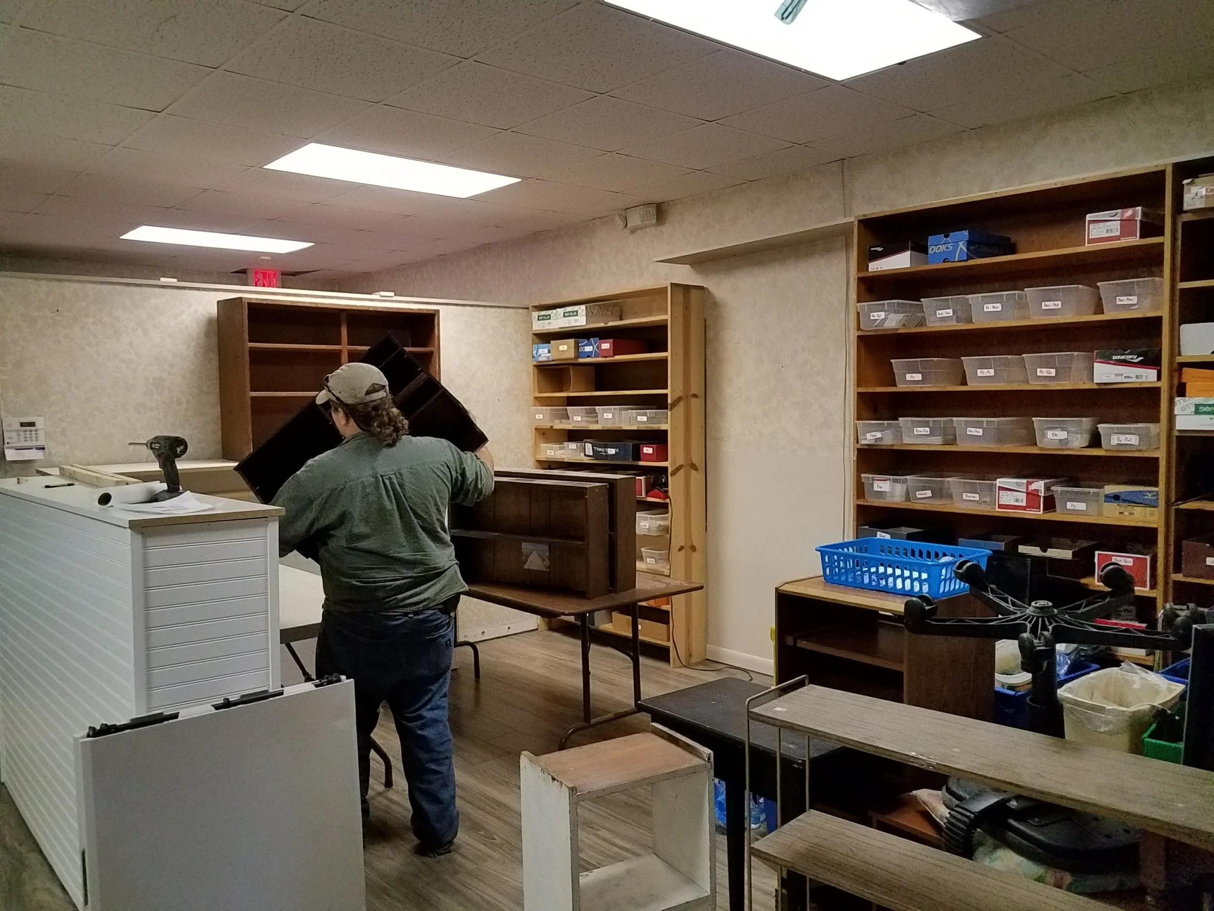 Bringing things into the former fabric store meant that it was leaving the new one! It was a great time for rejoicing for me! I was finally starting to see spaces for all things fabric related!