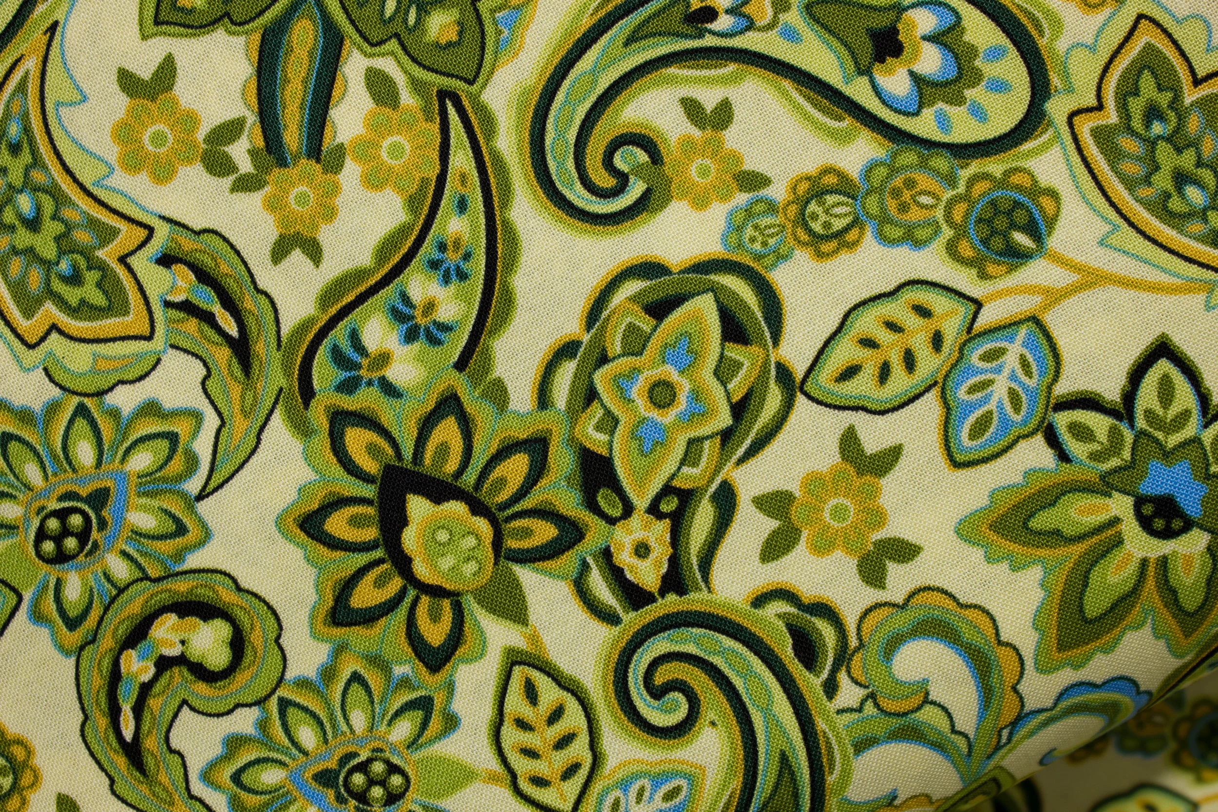 Morriston - by Fabri-Quilt with Green Mid-sized Paisley 