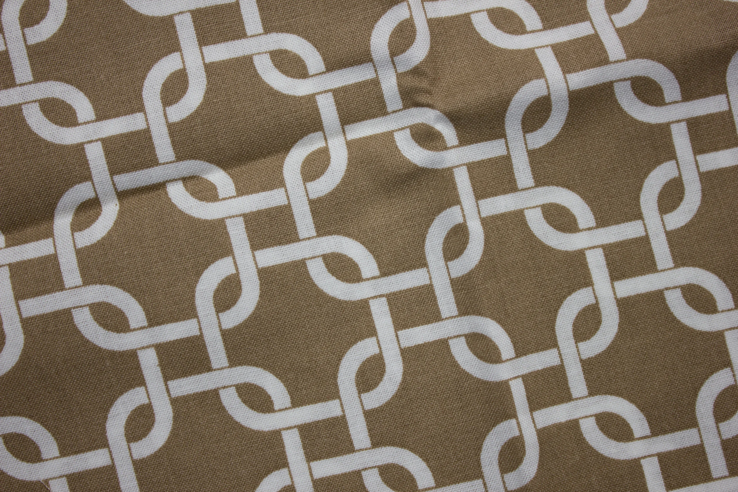 White Interlocking Links on Taupe - Single Fat Quarter