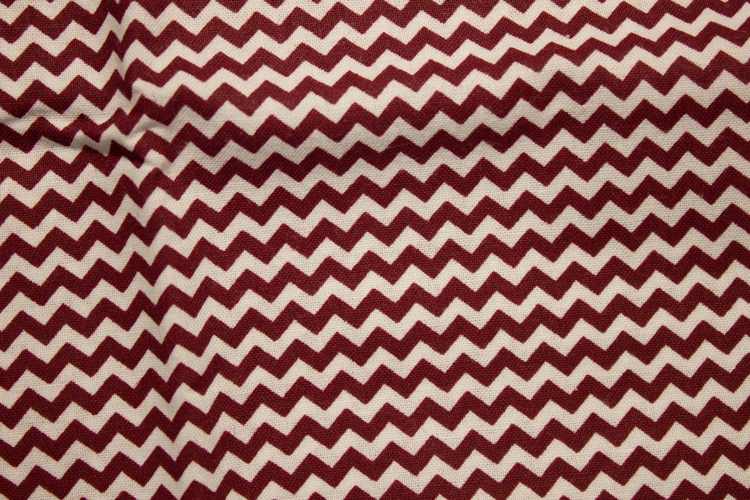 Burgundy Rickrack on White - Single Fat Quarter