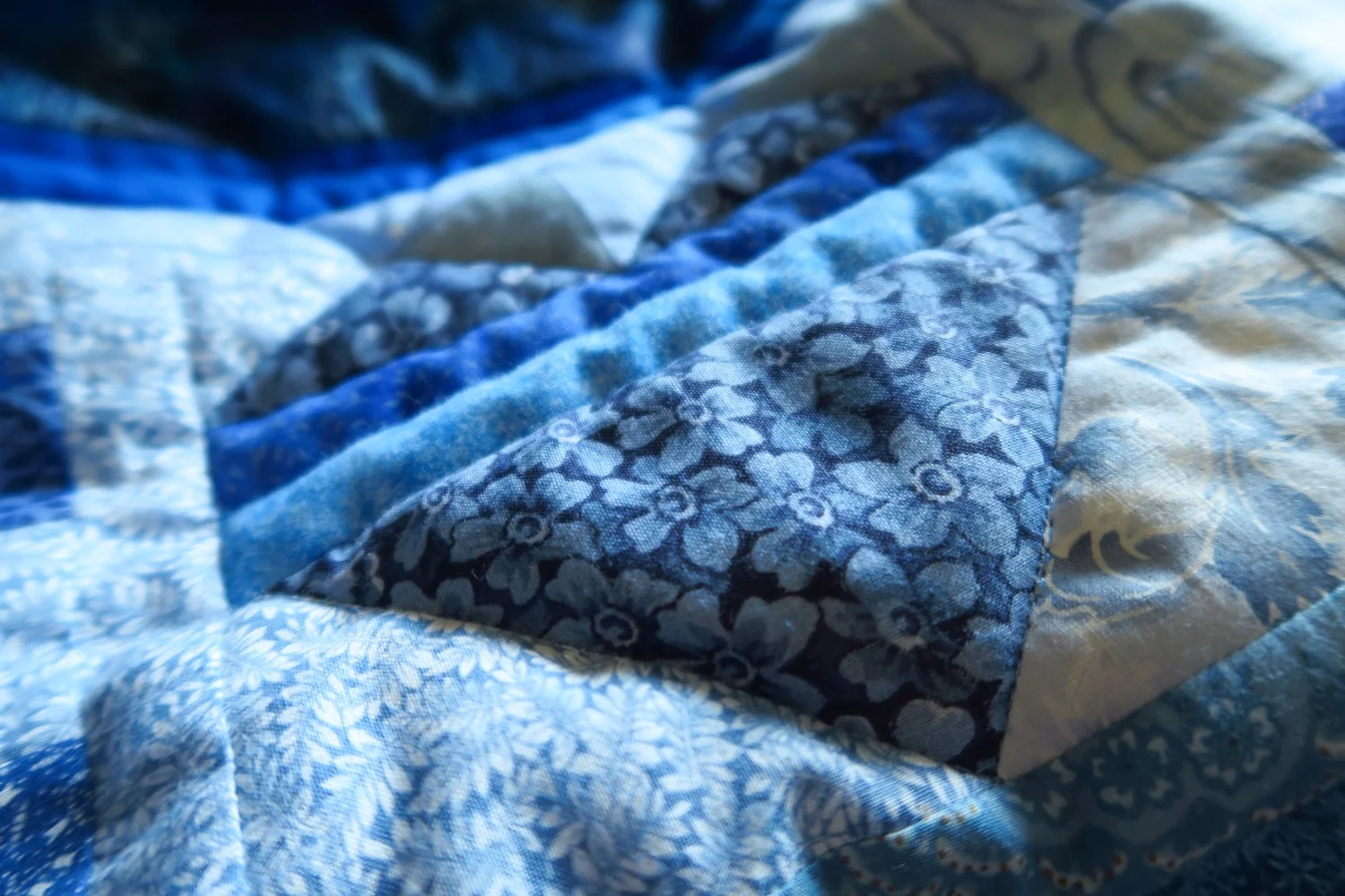 The Wedding Quilt Saga - quilted!