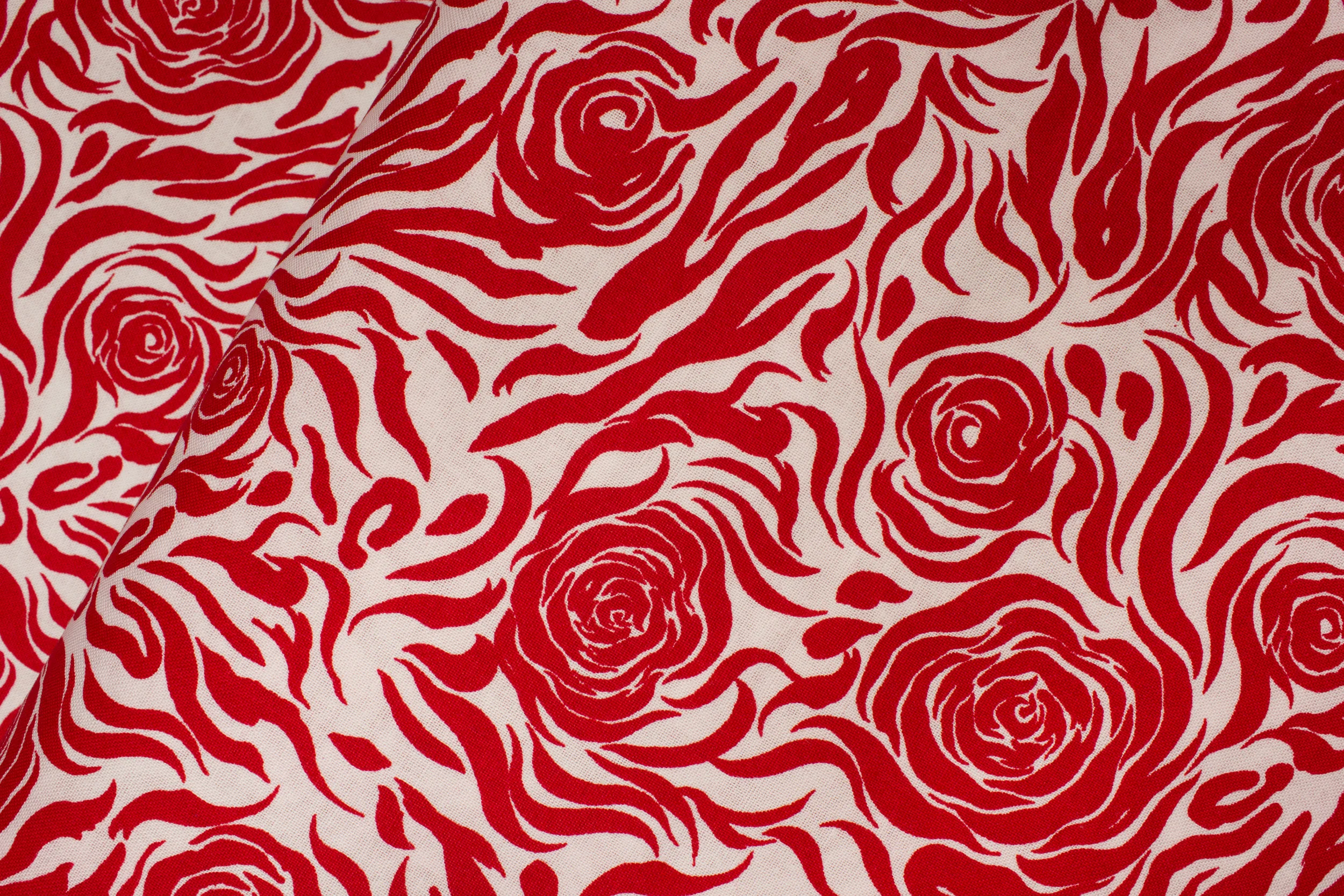 Accent on Color - Red Roses on White - for Fabri-Quilt
