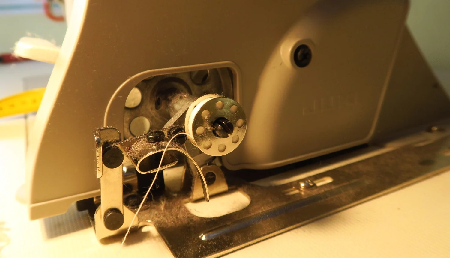 I know, I need to get the lint off but this shows the side winder really well.