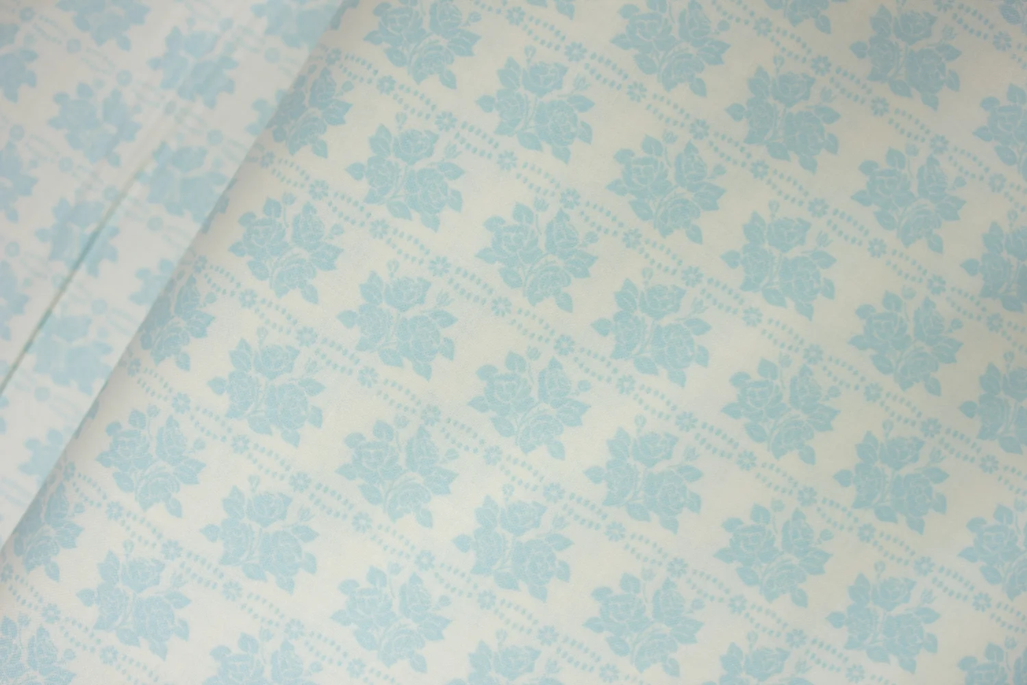 Cream with Ice Blue Roses: Bespoke Blooms by Brenda Riddle Acorn Quilts for Moda