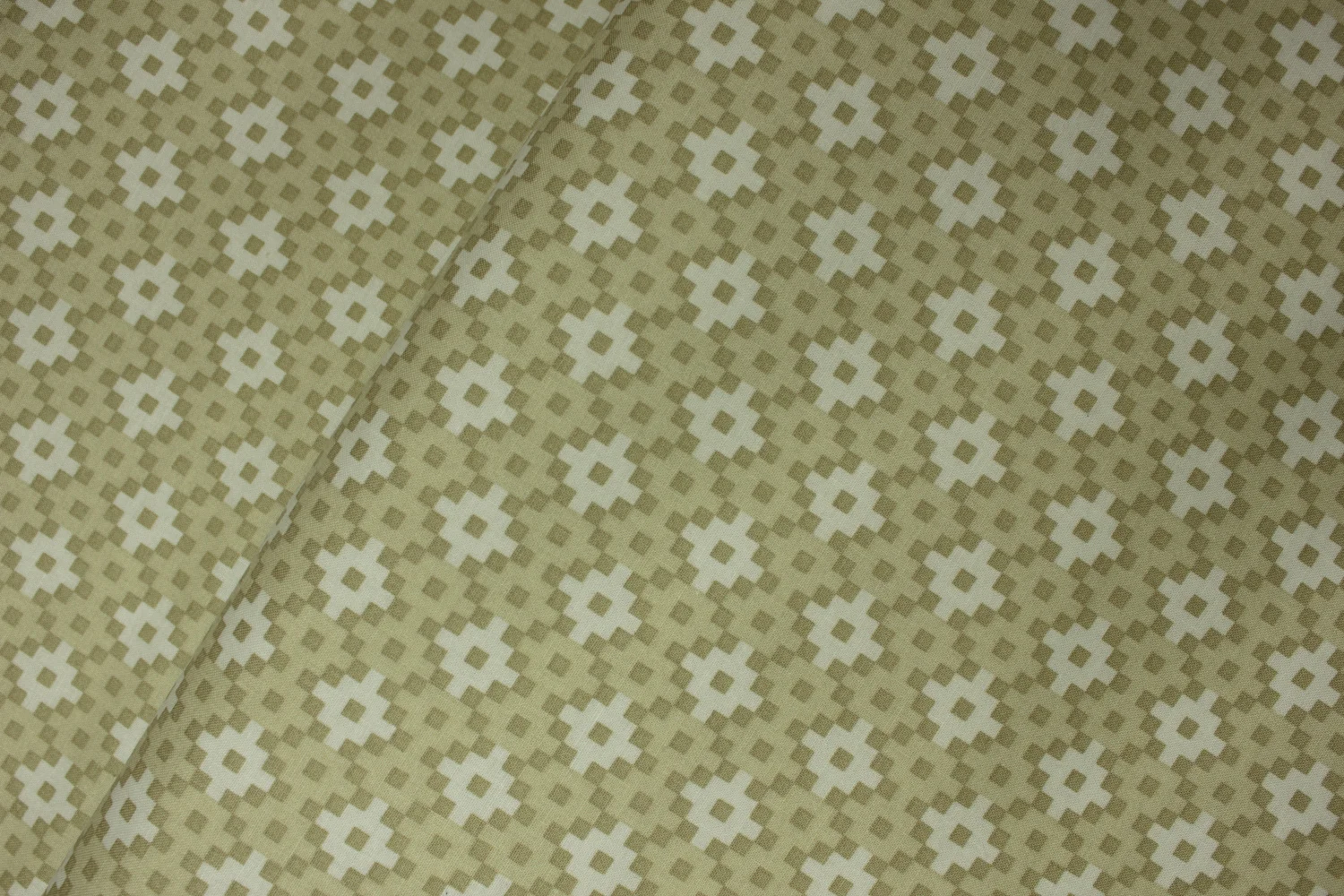 Green Mosaic Design: Kona Coordinated by Robert Kaufman