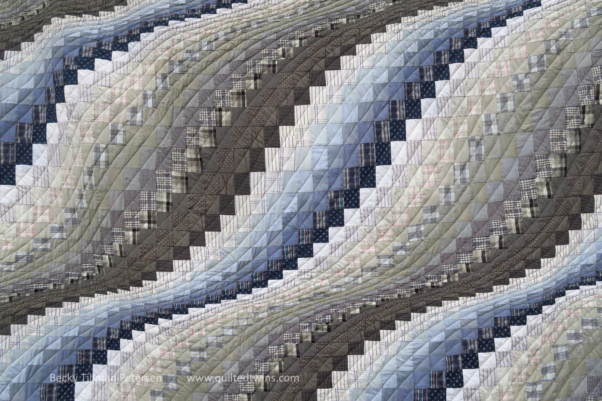 "Agata's quilt" - gray and blue bargello