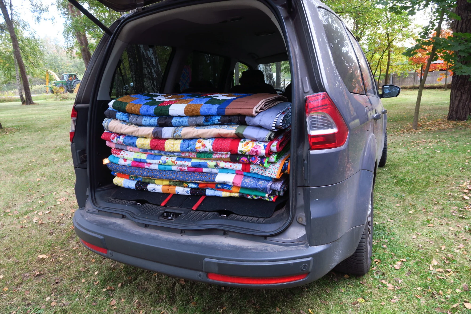 A Bit of This and That - Winding Down the Charity Quilts