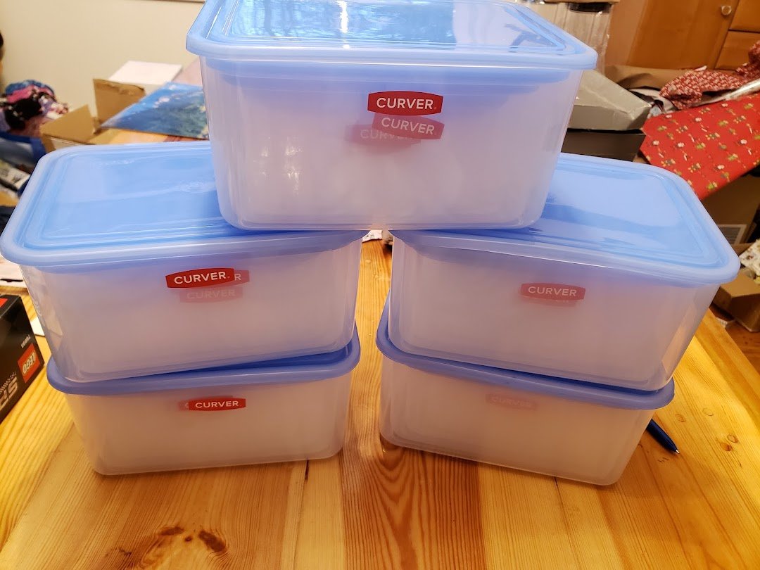 Plastic container sets