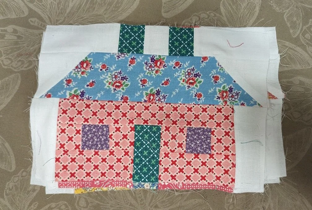 Progress report on Lori Holt quilts - Home town quilt and Neighborhood Top
