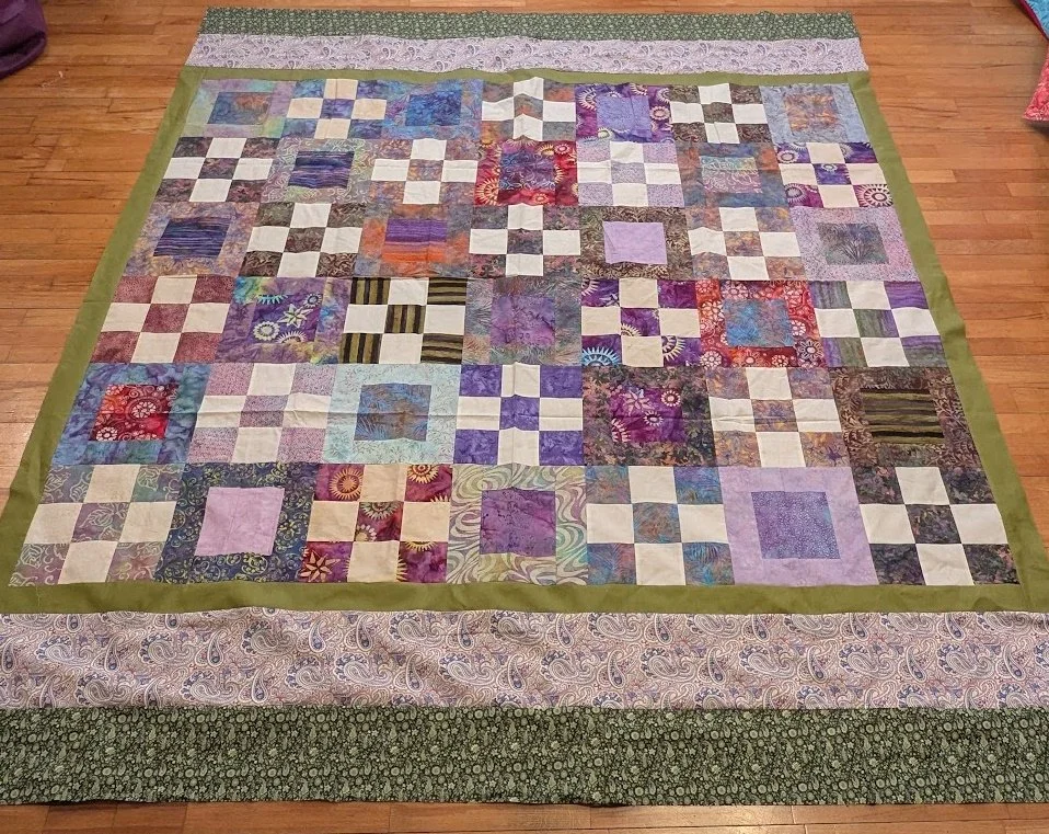 Donated top by someone in the states. i added only the borders.