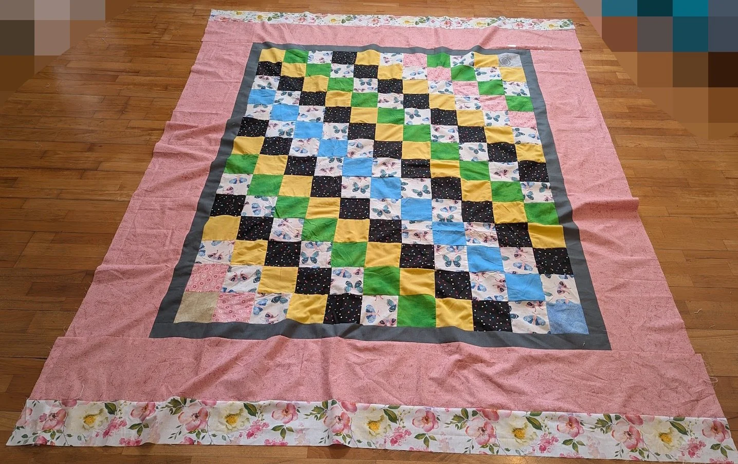 I added the borders from the gray out.