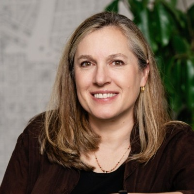   Nina Bendre, APNP    Practice Location: Oak Creek    Nina Bendre graduated from UW-Milwaukee’s Family Nurse Practitioner program initially entering into the field of Pain Management. More recently she has transitioned to Addiction Medicine in hopes