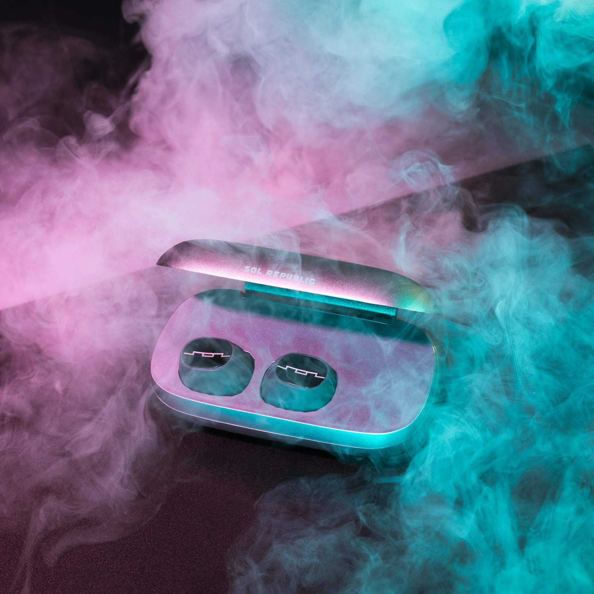 Amps Air in Case_2_RT.jpg