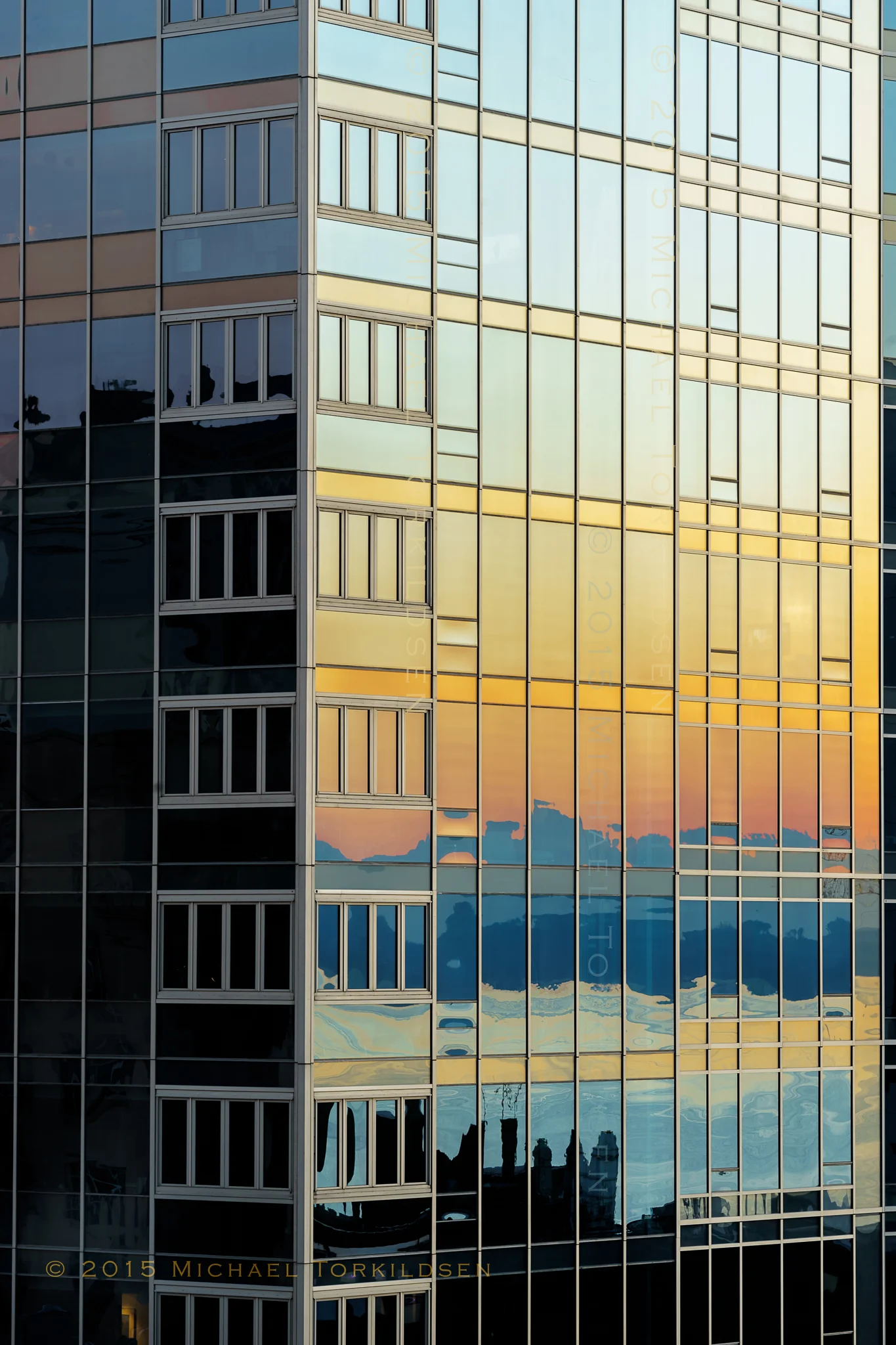 1521 Reflection of Dusk