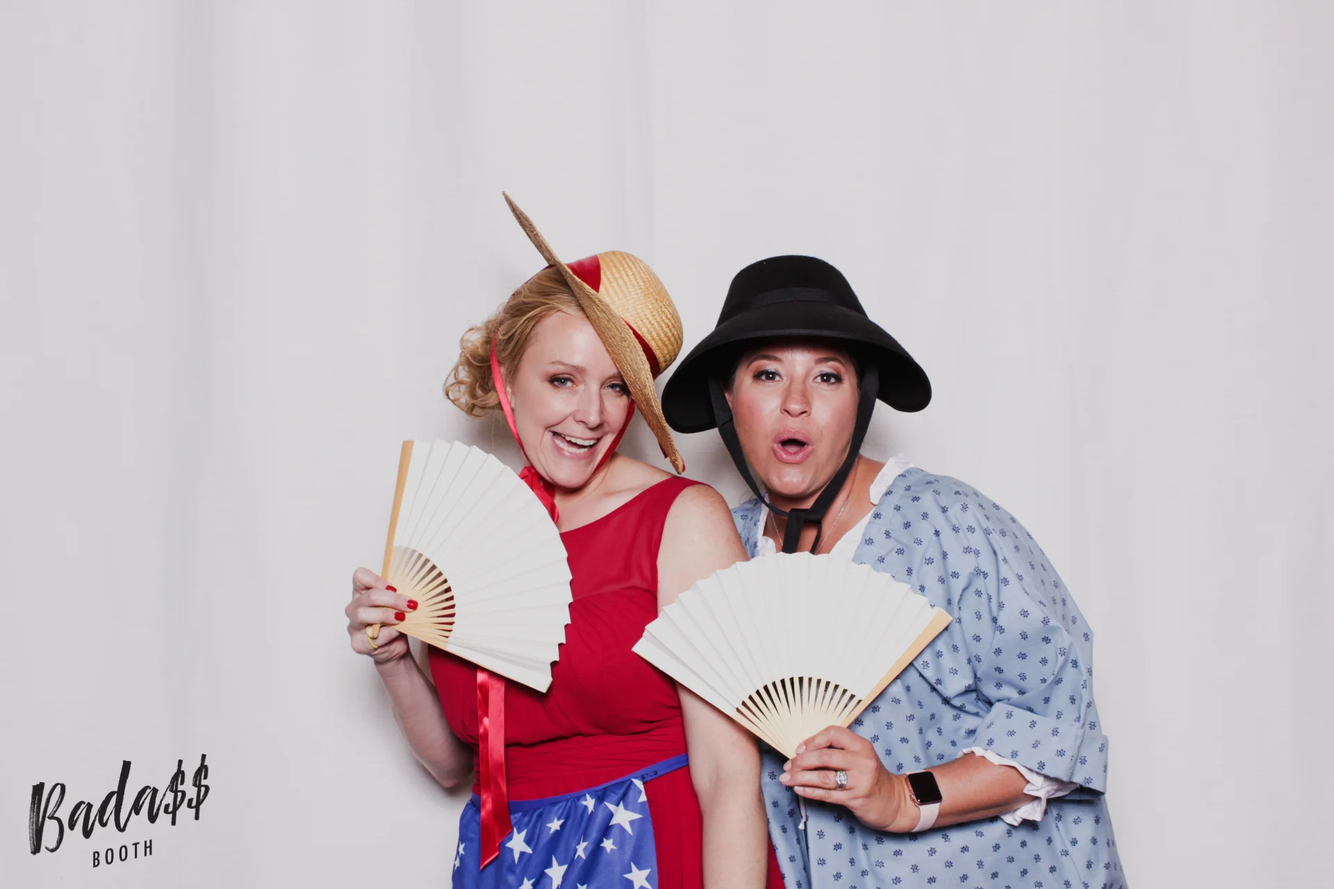 Williamsburg Lodge wedding photobooth