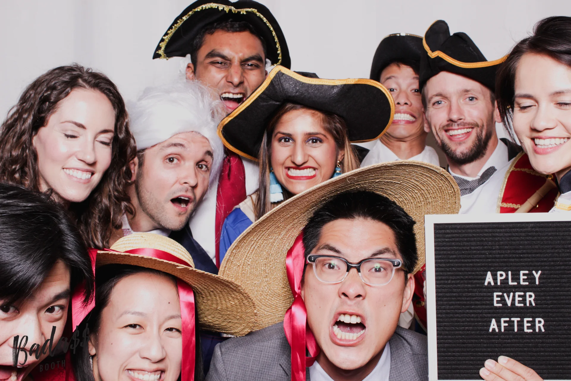 Williamsburg Lodge wedding photobooth