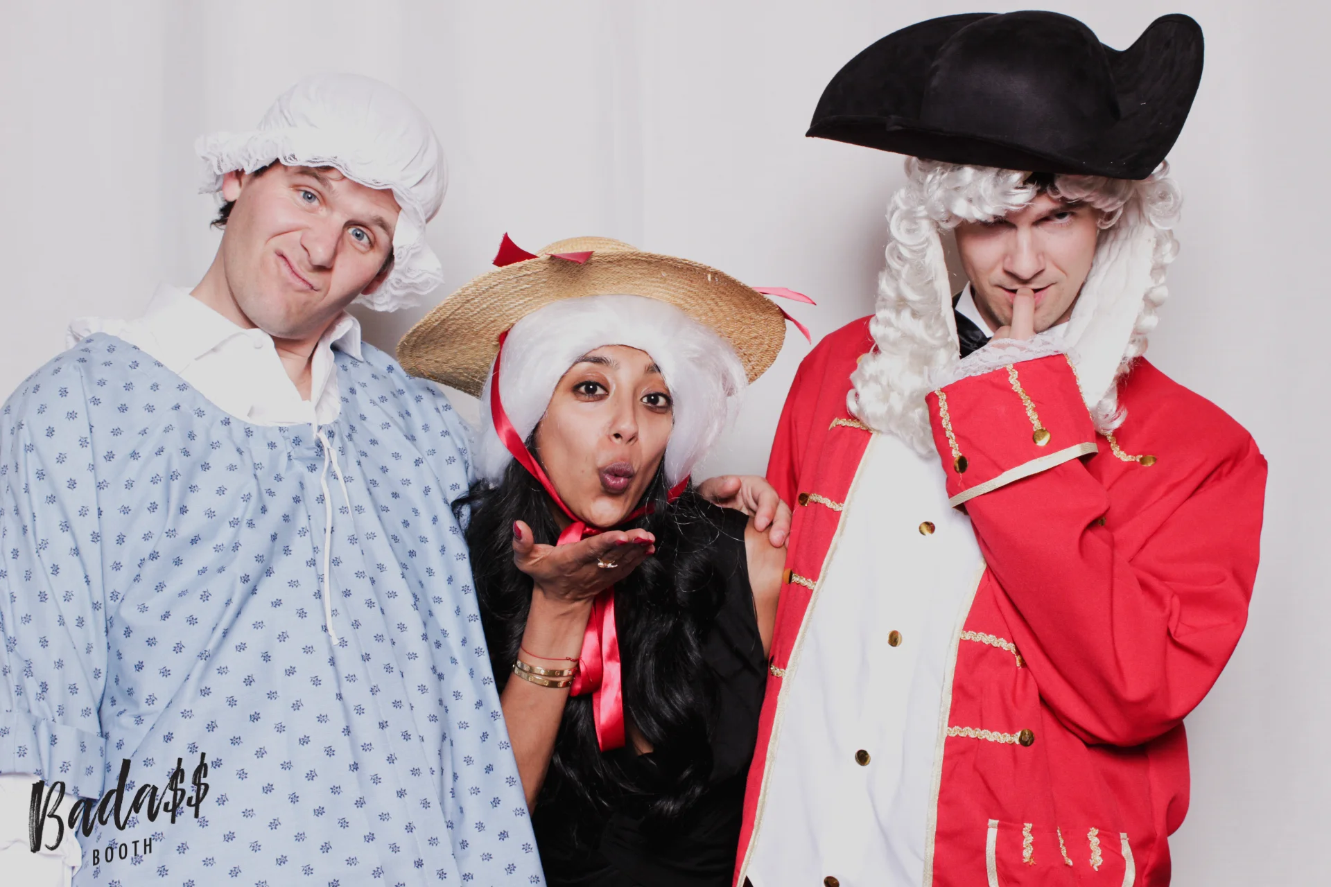 Williamsburg Lodge wedding photobooth