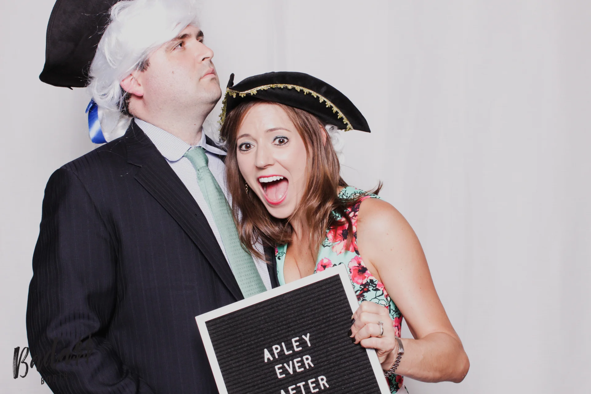 Williamsburg Lodge wedding photobooth