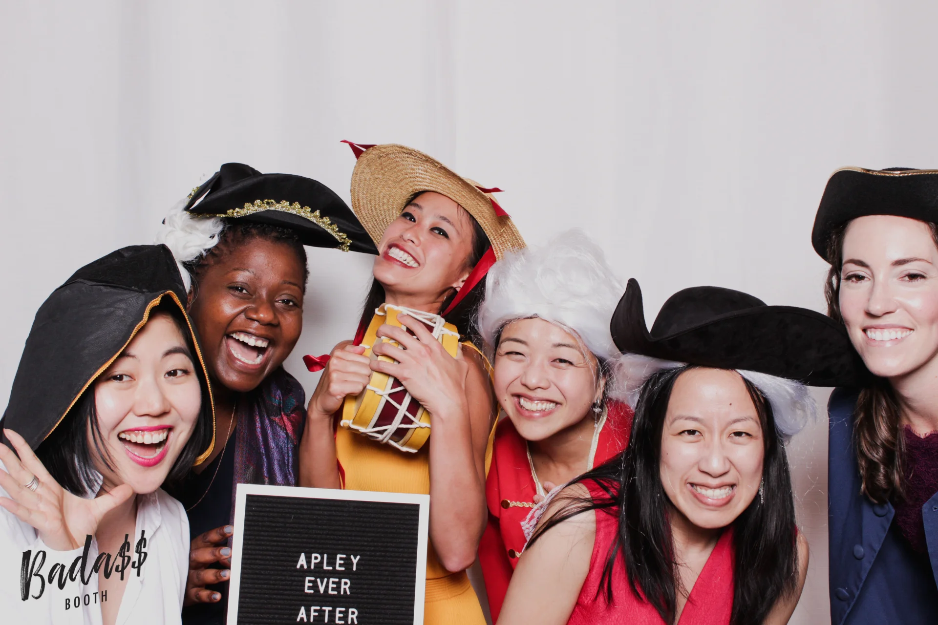 Williamsburg Lodge wedding photobooth