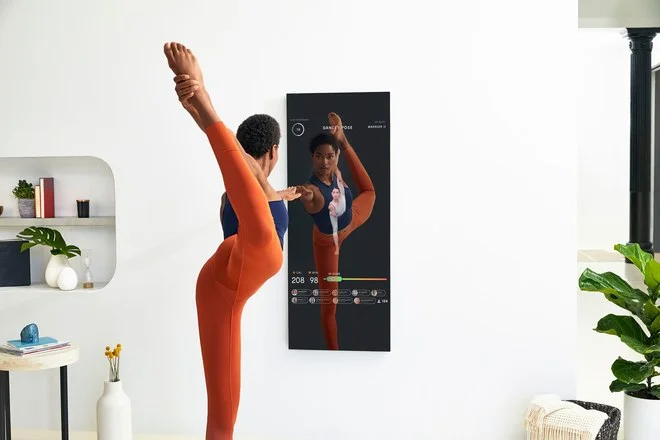 A Mirror That Beams Live Fitness Classes Into Your Home