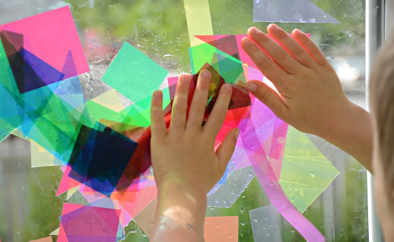 Exploring-Reggio-Art-and-Painting-Explorations-An-Everyday-Story.jpg