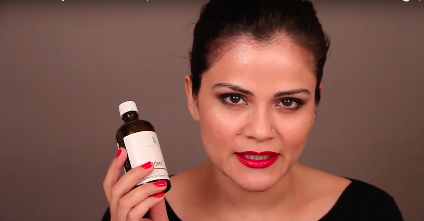 The easiest way to clean your makeup 
