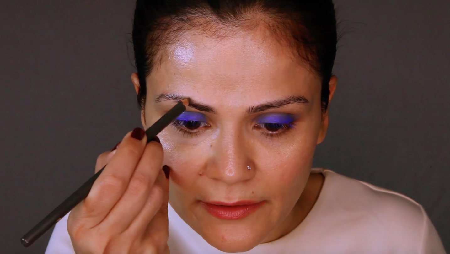 How to Wear Bright Eye Makeup