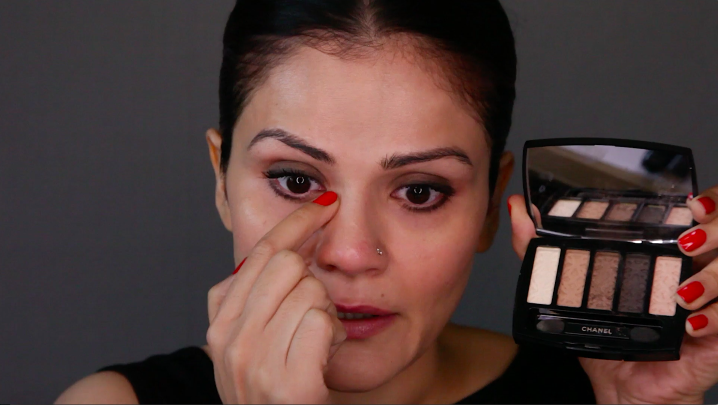 Make your eyes look enormous