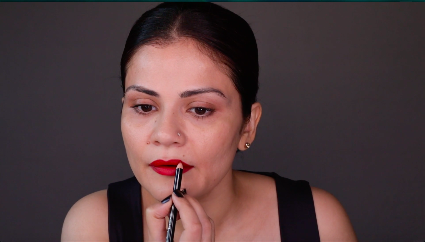 Cool Girl Makeup: Perfect Red Lipstick 