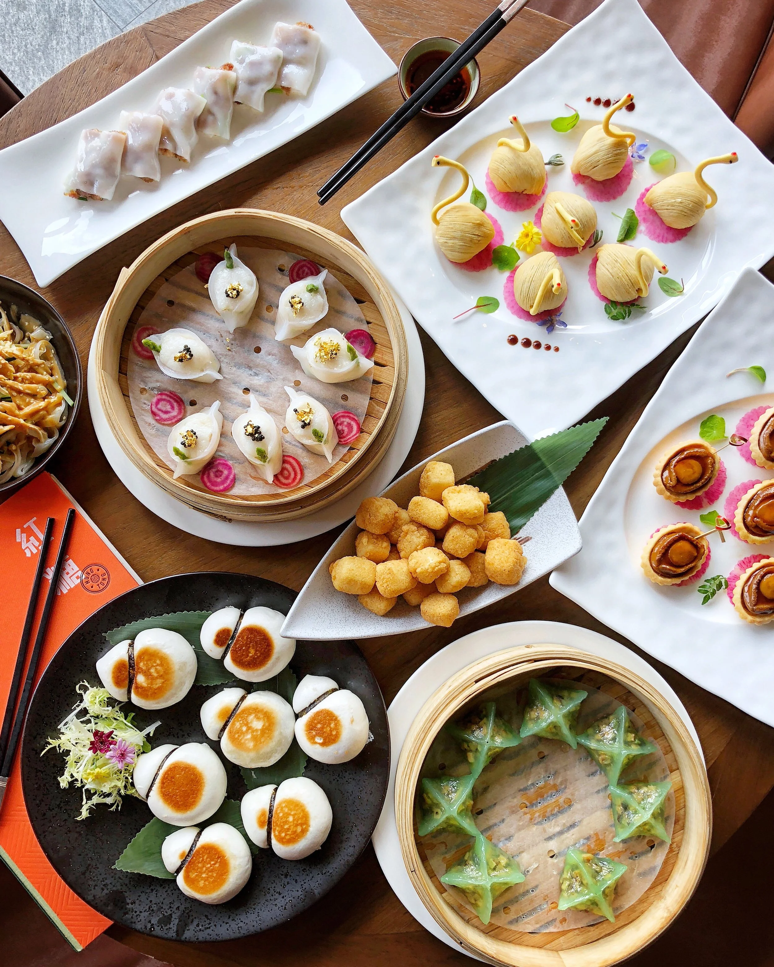 When in Hong Kong - Places to Eat + Sights to See