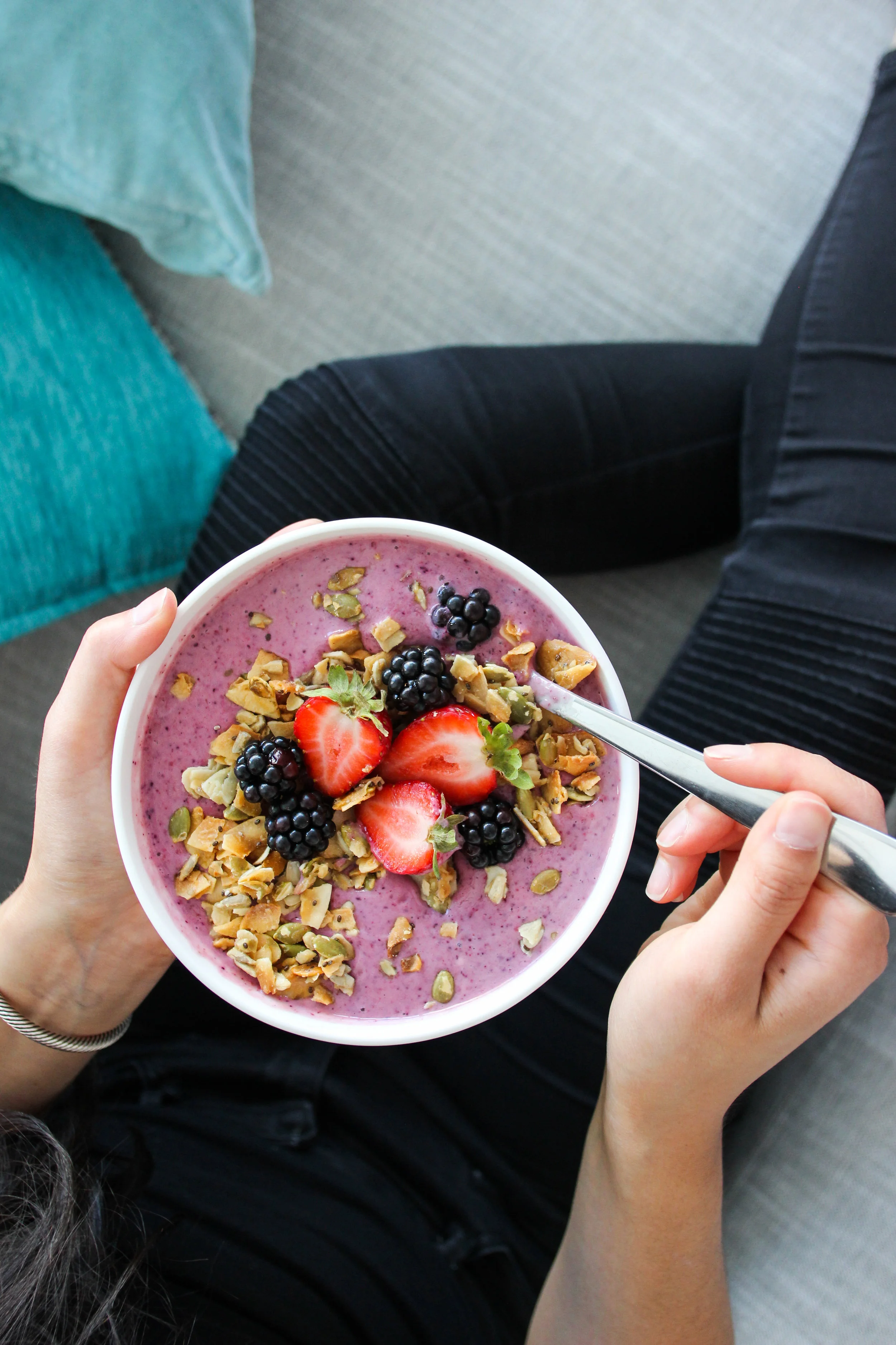 Aloe Vera Smoothie Bowl  ALLIE EATS