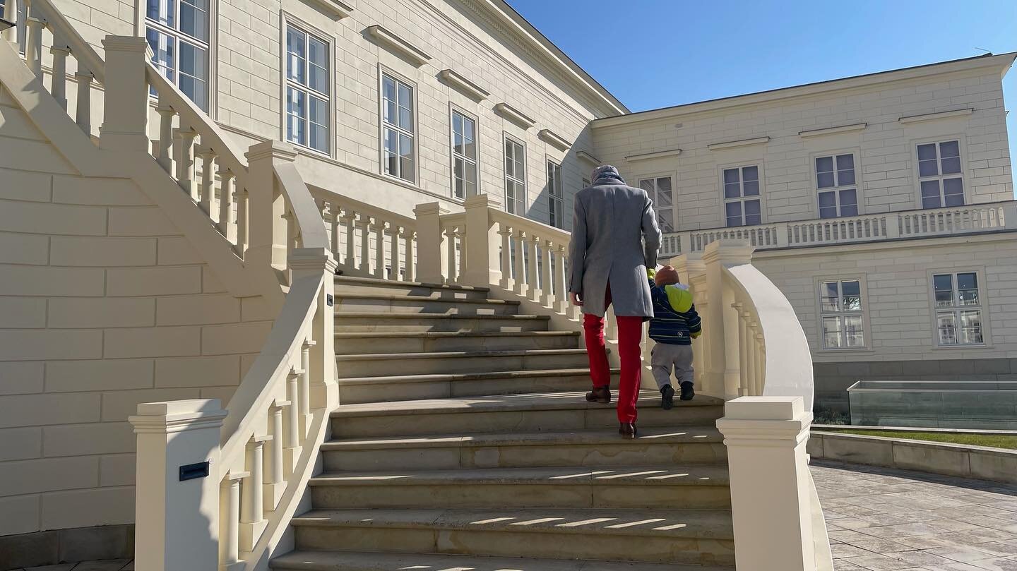 Spaziergang in #herrenh&auml;userg&auml;rten #Schloss #treppe #memories