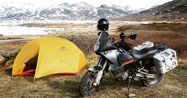 Camping and/or stay in traditional Norwegian mountain accommodation; the choice is yours. Get in touch with #Norsebound to discuss what would make your perfect motorcycling experience.
#msr #hepcobecker #jotunheim #adventuremotorcycling #visitnorway 
