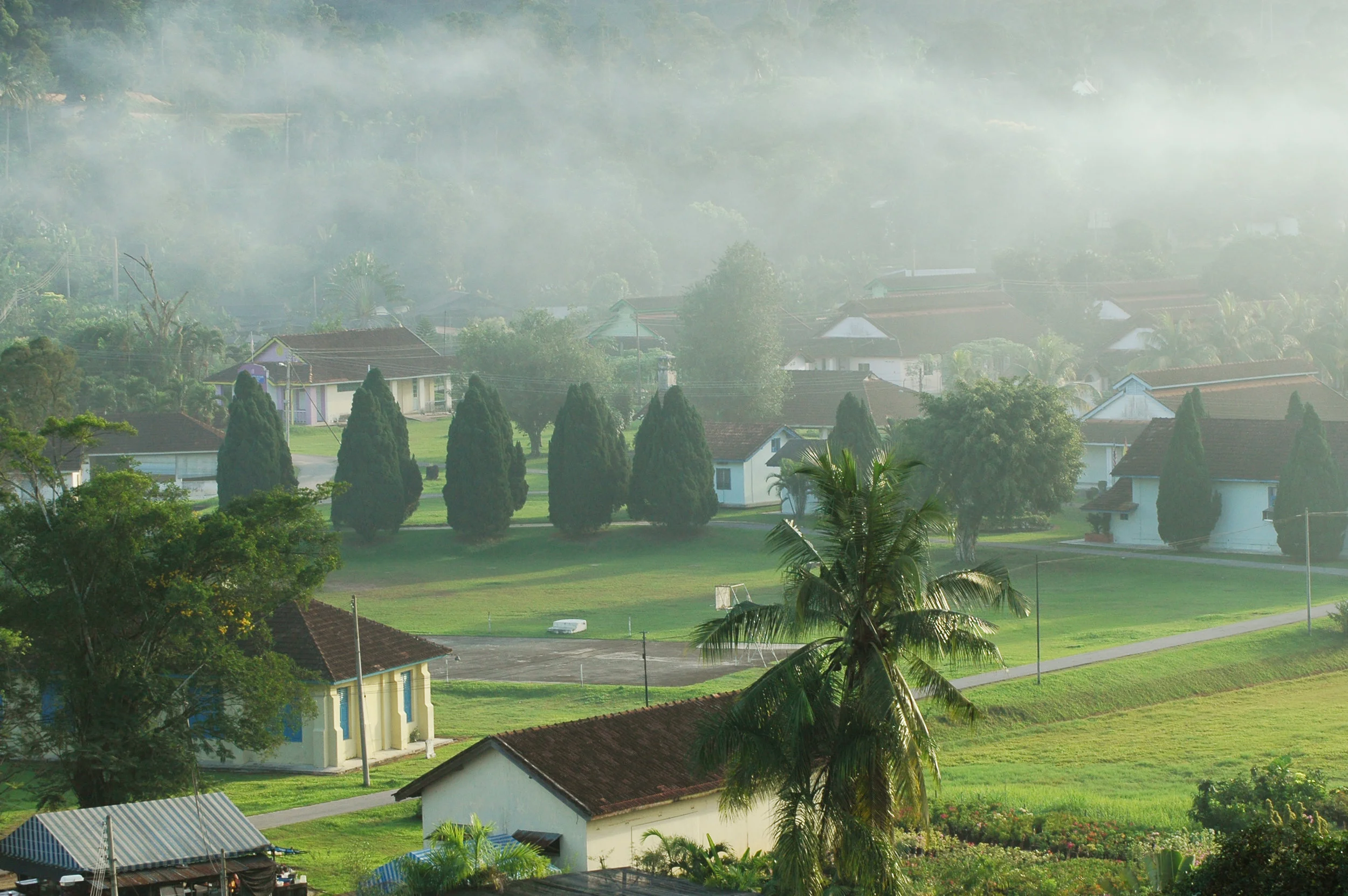 The tranquil look of the settlement in the early morning. (photo by Dr Lim Yong Long)
