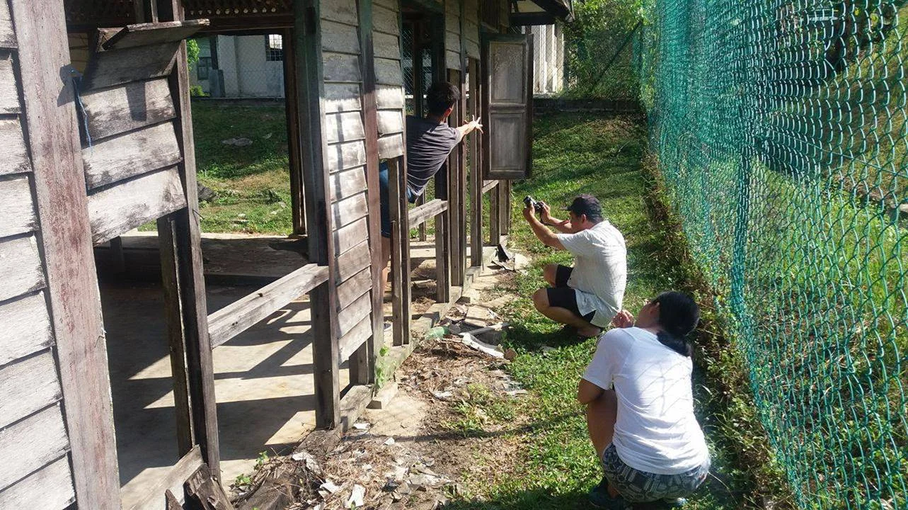 Dance video shooting at one of the oldest social club at the East Section. (photo by Tan Ean Nee)