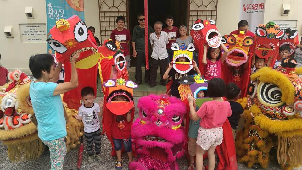  Lion dance performance during Chinese New Year at the Council Hall. (photo by Tee Khai Shuang) 