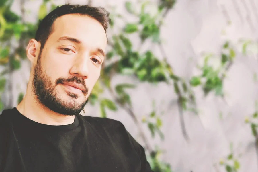 Youtube Dünyasının Renkli Siması Tulu Erden Armut'la Evini Nasıl Taşıdığını Anlattı