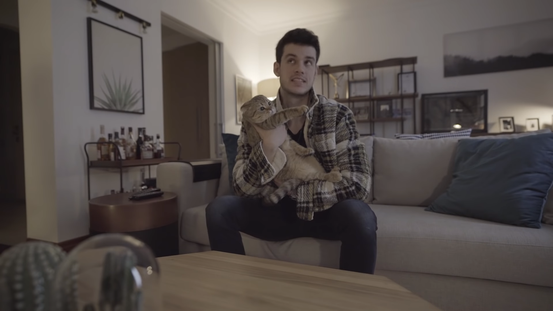 ünlülerin-evi-orkun-ışıtmak