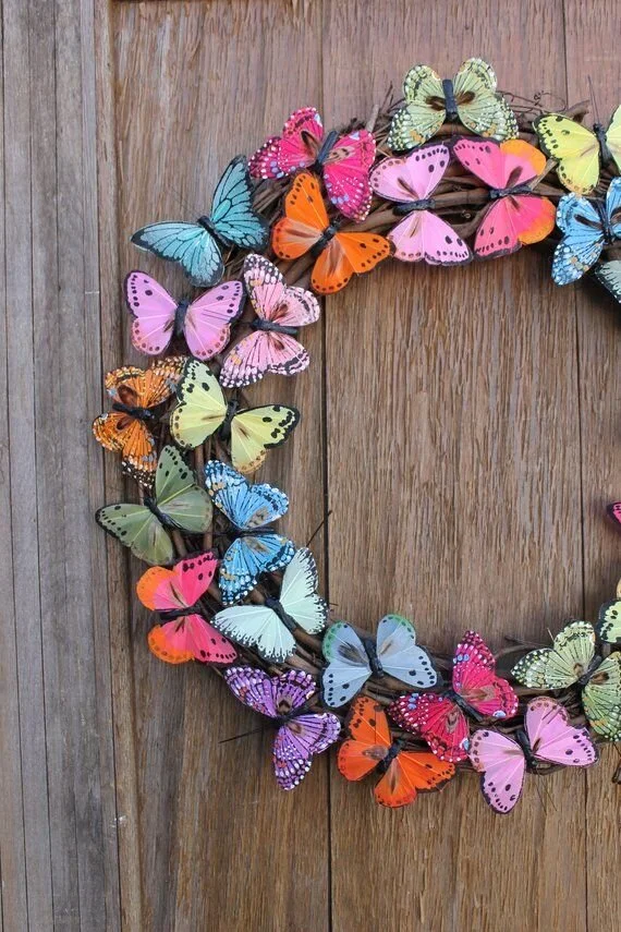 dekoratif-susler-ile-kapi-susu