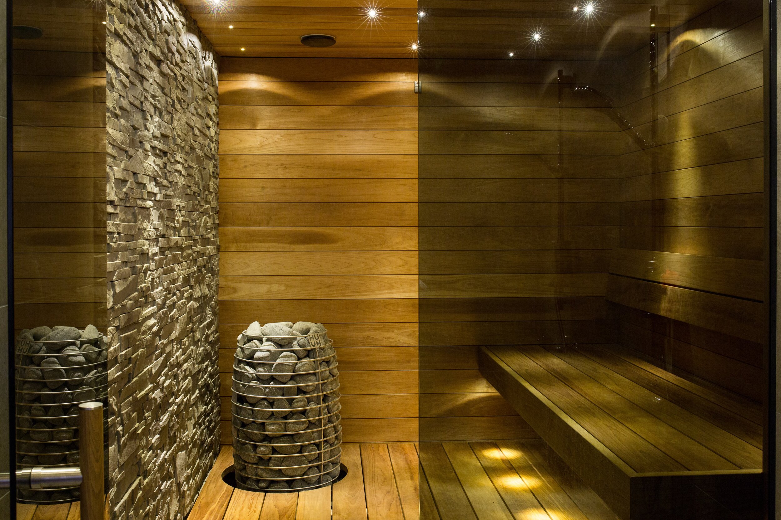 sauna-members-and-setup